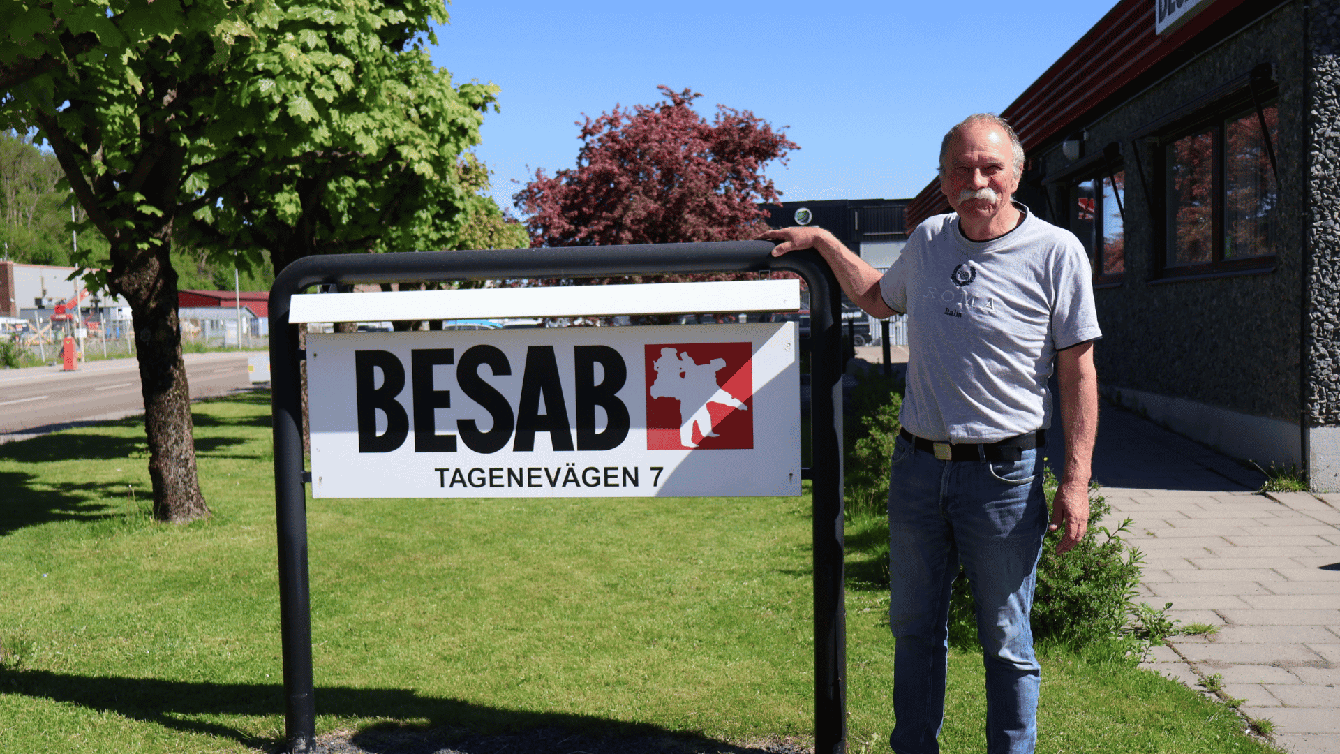 Yrkesarbetaren Arne Jakosson, sista dagen på sin arbetsplats på BESAB. 